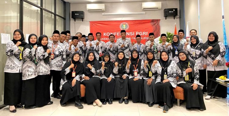 Konfercab PGRI Bojongsari Tetapkan Eros Rosita sebagai Ketua Baru