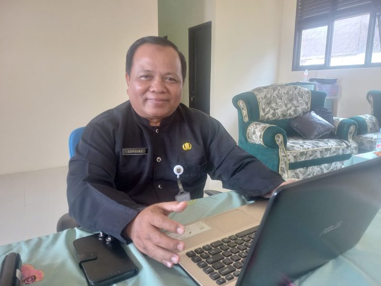 Pengawas Suparno Supervisi Manajerial Kepala SD se-Kecamatan Sawangan