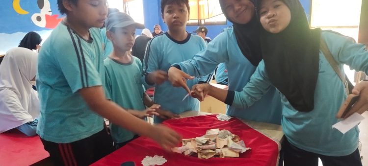 SDN Duren Seribu 01 Galang Donasi untuk Korban Banjir di Sumatera