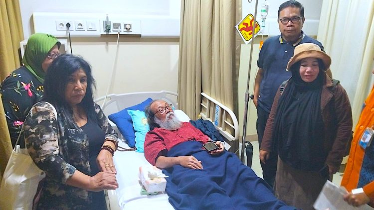 Sutardji Calzoum Bachri: Saat Kata-Kata Menjaga Sang Maestro Tetap Tegak