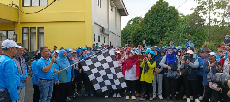 3.000 Anggota PGRI Kota Depok Meriahkan Fun Walk HUT ke-80 PGRI