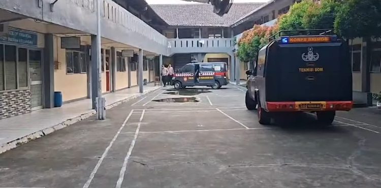Depok Dihebohkan E-mail Ancaman Bom ke 10 Sekolah, Polres Metro Depok Lakukan Penyelidikan
