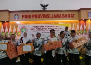 PGRI Depok Raih Prestasi Ganda: Donasi Terbesar Kedua dan Tata Kelola Keuangan Terbaik se-Jawa Barat