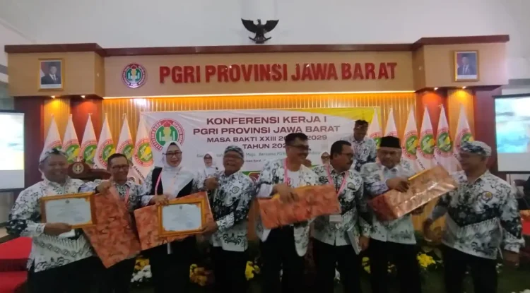 PGRI Depok Raih Prestasi Ganda: Donasi Terbesar Kedua dan Tata Kelola Keuangan Terbaik se-Jawa Barat