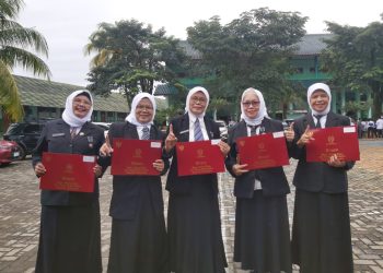 4 Guru MAN 1 Bogor Terima Satyalencana Karya Satya pada Peringatan HAB ke-80 Kemenag