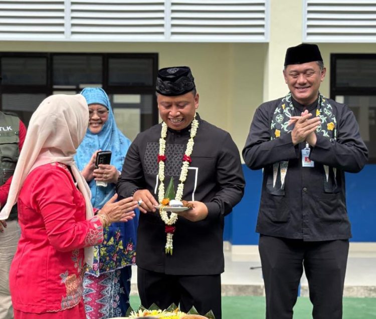 Gedung Baru SMPN 3 Depok Senilai Rp28 Miliar Diresmikan, Supian Suri: Sudah Bisa Dipakai Awal Tahun