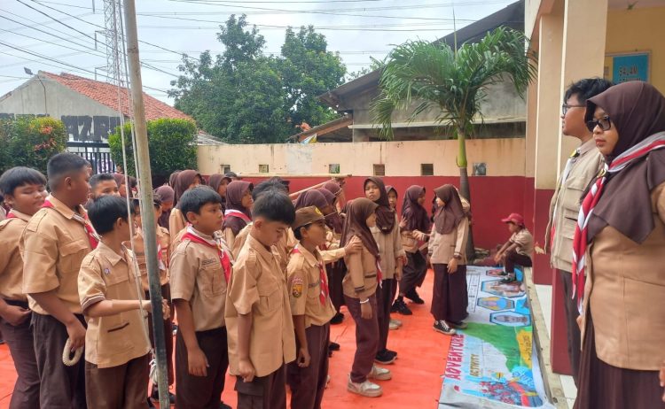 Pelatihan Pramuka di SDN Cinangka 05: Siswa Penggalang Perdalam Dasa Darma dan Sandi