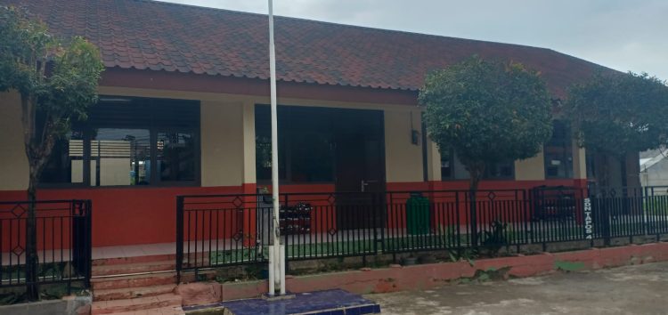 Renovasi SDN Tapos 4 Hadirkan Wajah Baru Sekolah: Guru Semangat Berbenah, Siswa Sambut Kelas Cerah