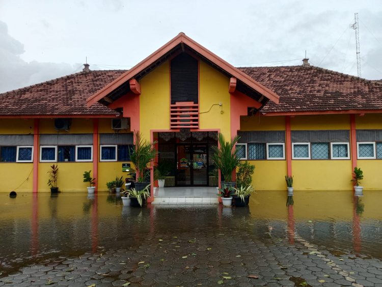SMK Negeri 1 Kalinyamatan Alihkan KBM ke Daring Akibat Banjir dan Ancaman Binatang Berbisa