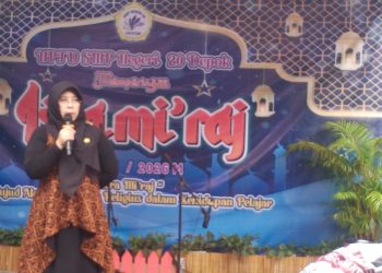 Kepala SMP Negeri 20 Depok Ingatkan Pentingnya Salat Lewat Peringatan Isra Mi’raj