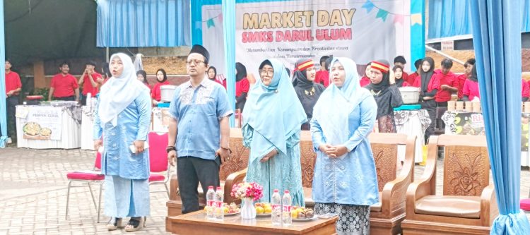 SMK Darul Ulum Gelar Market Day dan Pentas Seni, Bertajuk “Menumbuhkan Kemampuan dan Kreativitas Siswa dalam Berwirausaha”