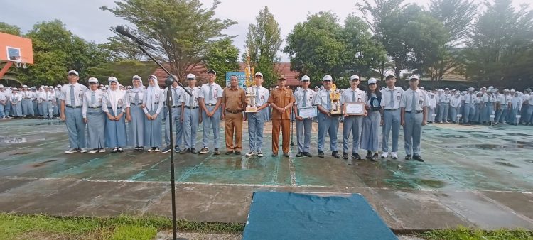 Upacara Paripurna, SMA Negeri 6 Mataram Terapkan Ikrar Pelajar Indonesia dan Pembatasan Penggunaan Kendaraan Bermotor