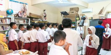 Lengkapi Administrasi TKA dan Ijazah, SDN Sukamaju 6 Depok Lakukan Pemotretan Siswa