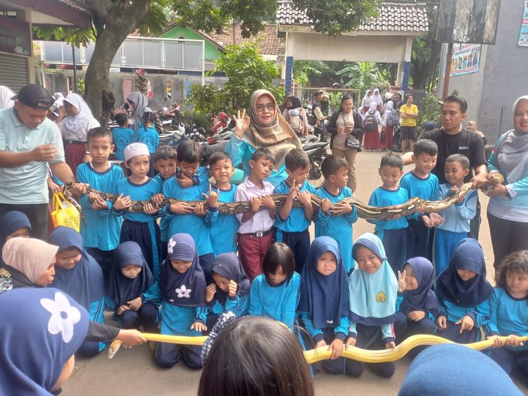 Ratusan Siswa SDN Pasir Putih 03 Antusias Ikuti Edukasi Sains dan Pengenalan Hewan