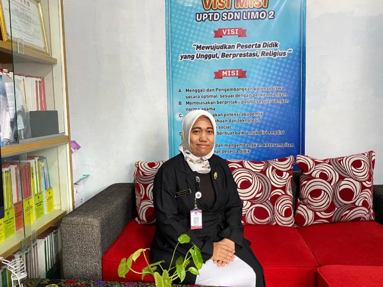 Dr. Triningsih, Kepala SDN Limo 2: Dedikasi dan Perjalanan Panjang di Dunia Pendidikan