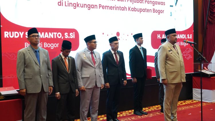 Bupati Bogor Lantik 21 Pejabat, Perkuat Kinerja Birokrasi dan Pelayanan Publik