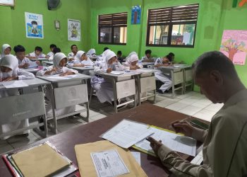 Ratusan Siswa SMP Islamiyah Serua Ikuti PTS Semester Genap 2026