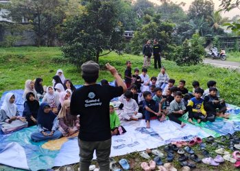 Komunitas Kebon Rehab dan Pemuda Lampu Quran Ajak Anak Sanlat Peduli Lingkungan