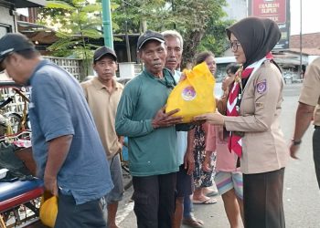 Pramuka Jepara Rayakan Hari Tunas Pramuka dengan Aksi Sosial, Bagikan Sembako dan Takjil