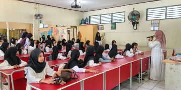SDN Mampang 3 Gelar Pesantren Ramadan dan Berbagi