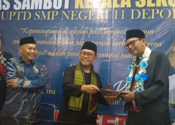 Kadisdik Depok Wahid Suryono Hadiri Sertijab Kepala SMPN 11 Depok
