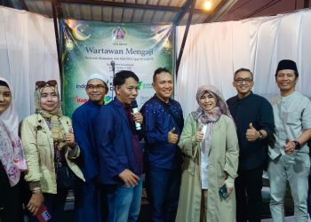Begini Reaksi Neno Warisman Saat Lihat Wartawan PWI Depok Mengaji di Ramadan