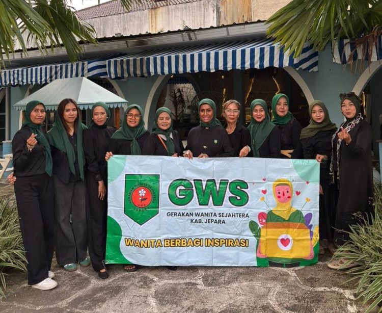 GWS Jepara Bagikan Takjil Gratis kepada Pengguna Jalan
