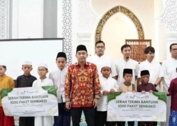Ribuan Anak Yatim dan Duafa Terima Santunan Ramadan di Masjid Endan Andansih Purwakarta