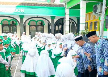 Halal Bihalal, Kepala Sekolah Ajak Siswa SD Muhammadiyah Meruyung Tingkatkan Ketakwaan dan Prestasi