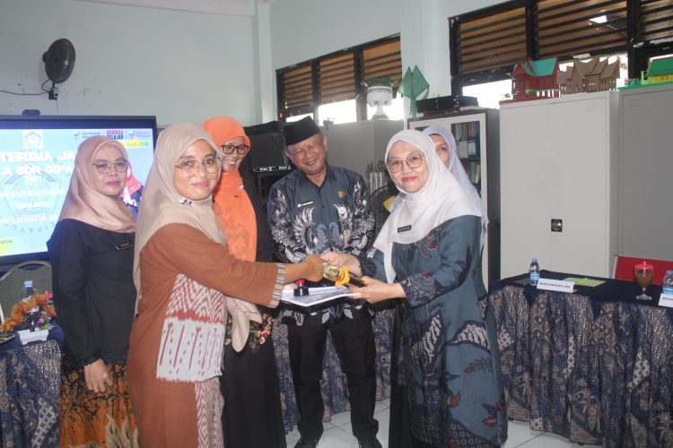 Kepala Sekolah SDN Cipayung 1 Resmi Berganti, Ini Sosok Penggantinya