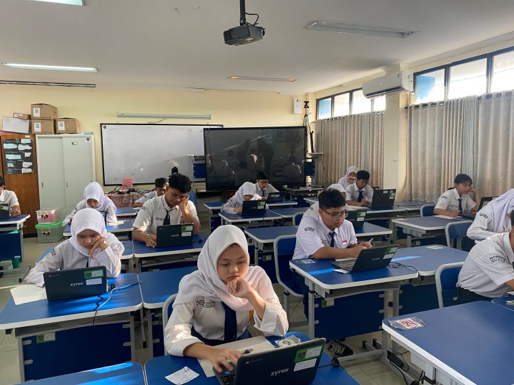 404 Siswa SMPN 26 Depok Ikuti Hari Pertama TKA dengan Lancar
