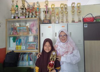 Siswi SDN Bedahan 03 Raih Juara 1 Lomba Baca Puisi Felsi Tingkat Kecamatan Sawangan