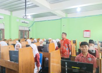 TKA Berjalan Lancar, 151 Siswa SMP Islamiyah Serua Bidik Hasil Optimal