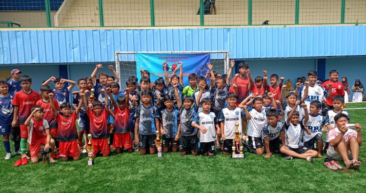 Tim SDN RRI Cisalak Tampil Perkasa, Sabet Juara Mini Soccer Sukmajaya