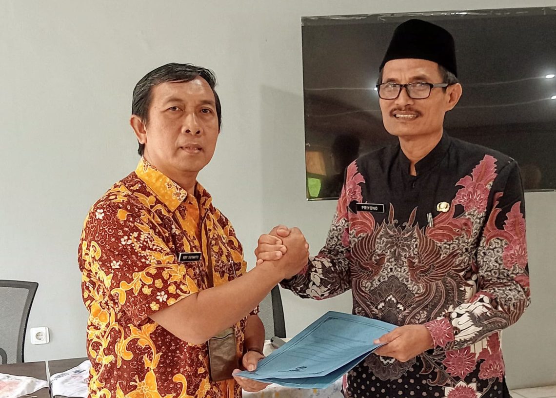 Tradisi Unik, Guru Purna Tugas di SMPN 5 Jepara Diantar Hingga ke Rumah