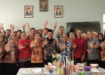 Tradisi Unik, Guru Purna Tugas di SMPN 5 Jepara Diantar Hingga ke Rumah