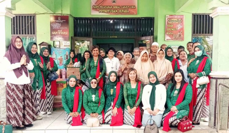 GWS Jepara Tebar Kepedulian, Kunjungi Panti Lansia di Potroyudan
