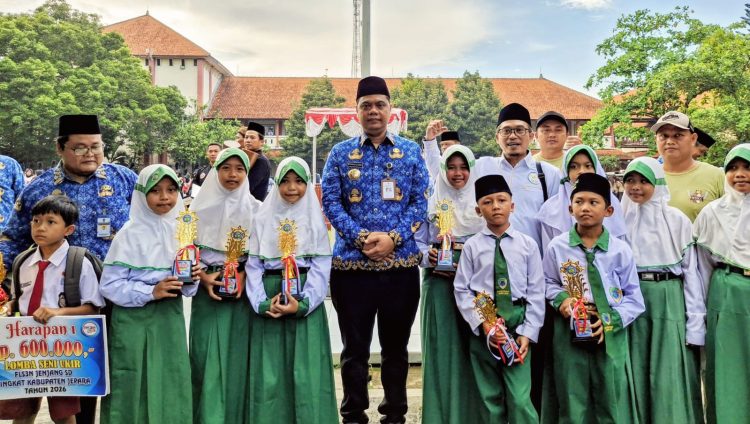 Hardiknas 2026, Siswa MI Matholiunnajah Jepara Borong Juara Olahraga Tradisional